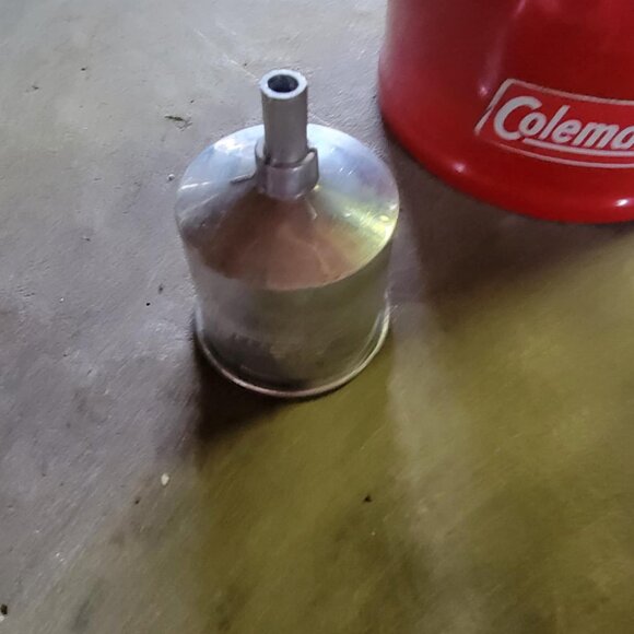 Coleman red 200 lantern - Picture 7 of 7